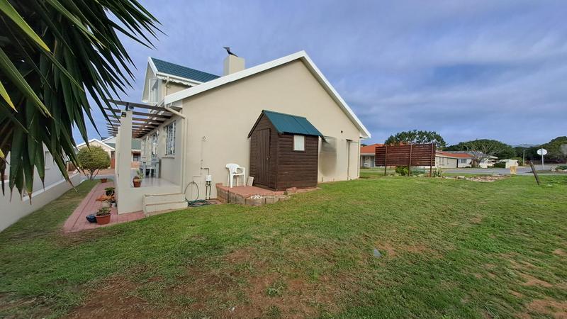 2 Bedroom Property for Sale in Stilbaai Wes Western Cape